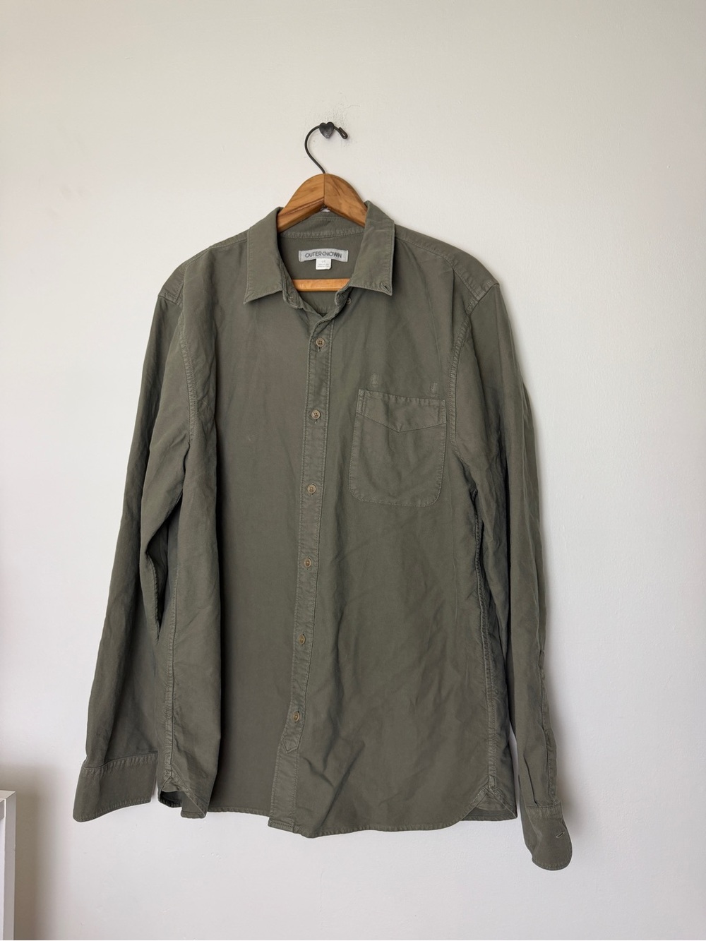 Outerknown Men's Olive Green Long-Sleeve Button-Down Shirt